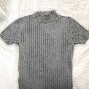 Grey rag and bone t shirt